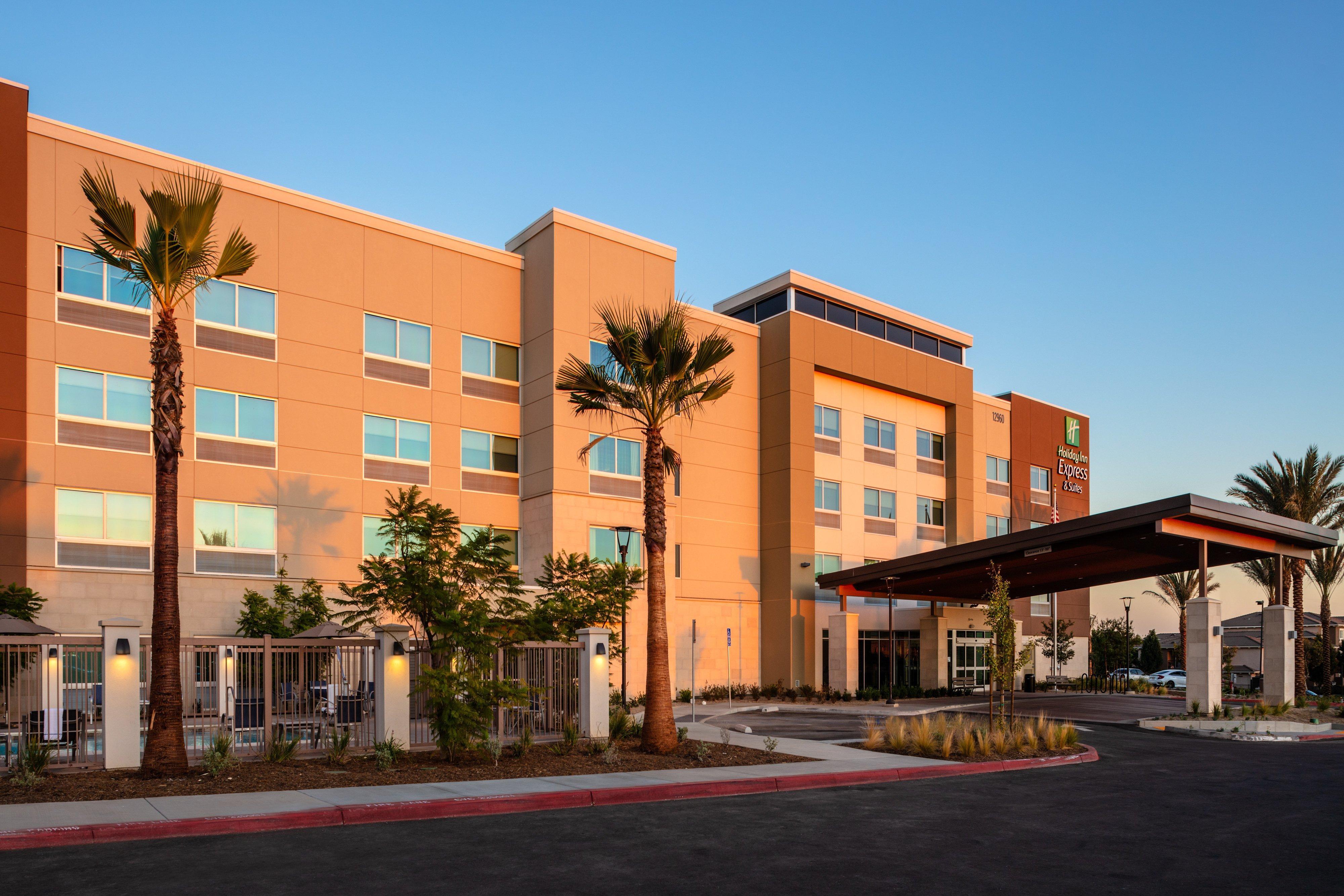 Holiday Inn Express & Suites - Moreno Valley - Riverside, An Ihg Hotel Exterior foto